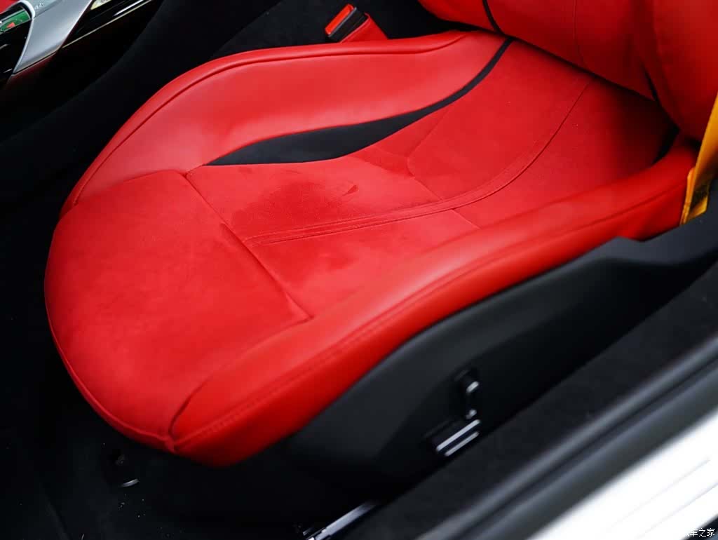 Ferrari 12Cilindri, 2026 29