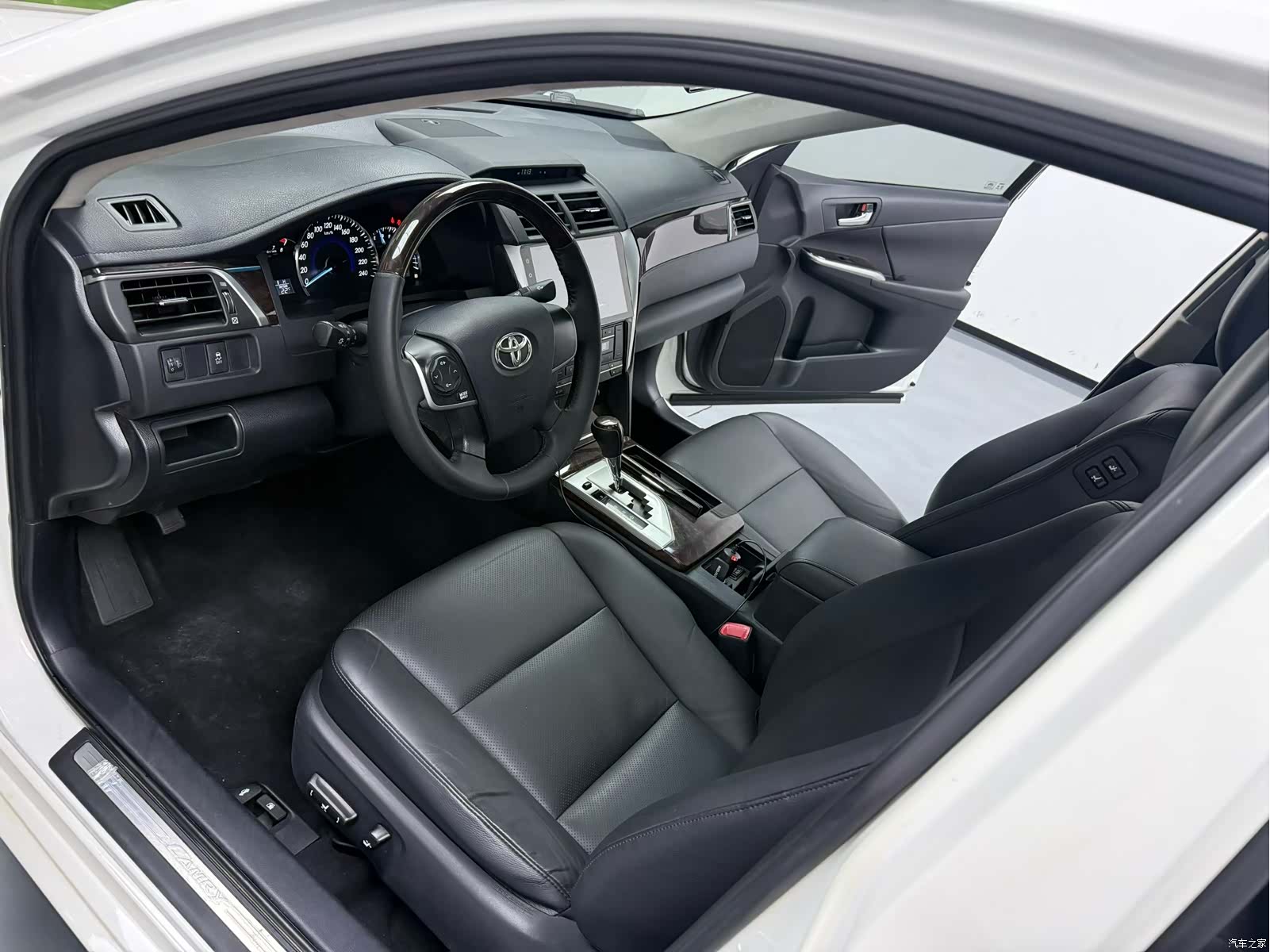 Toyota Camry, 2016 7