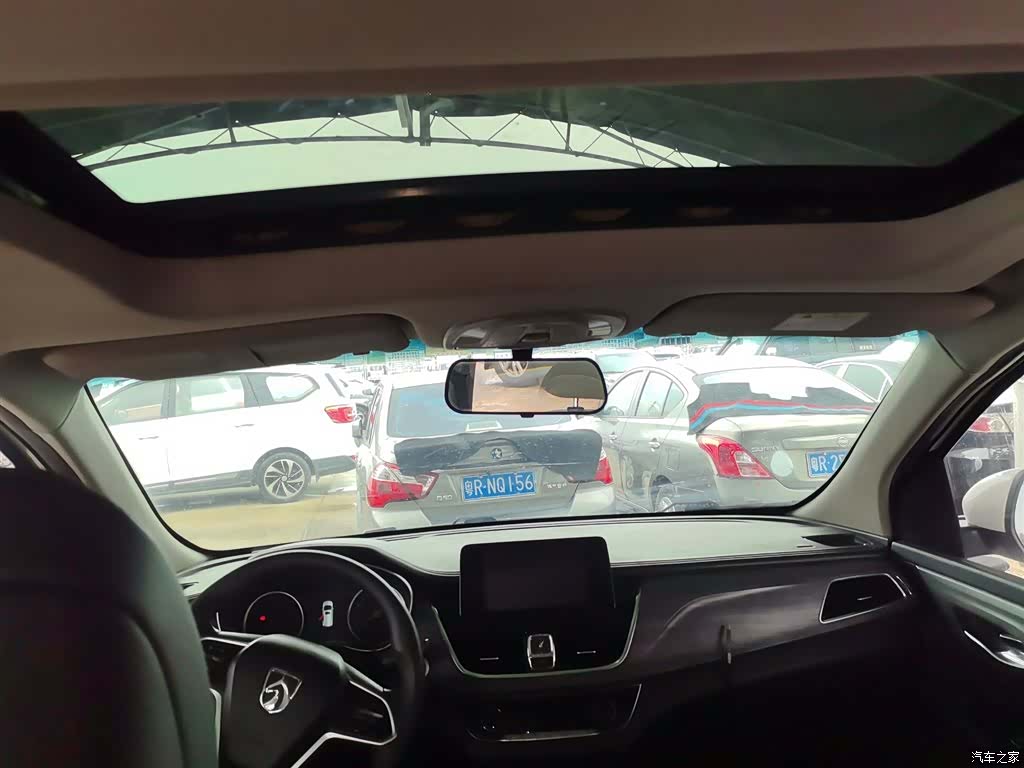 Wuling 730, 2020 9