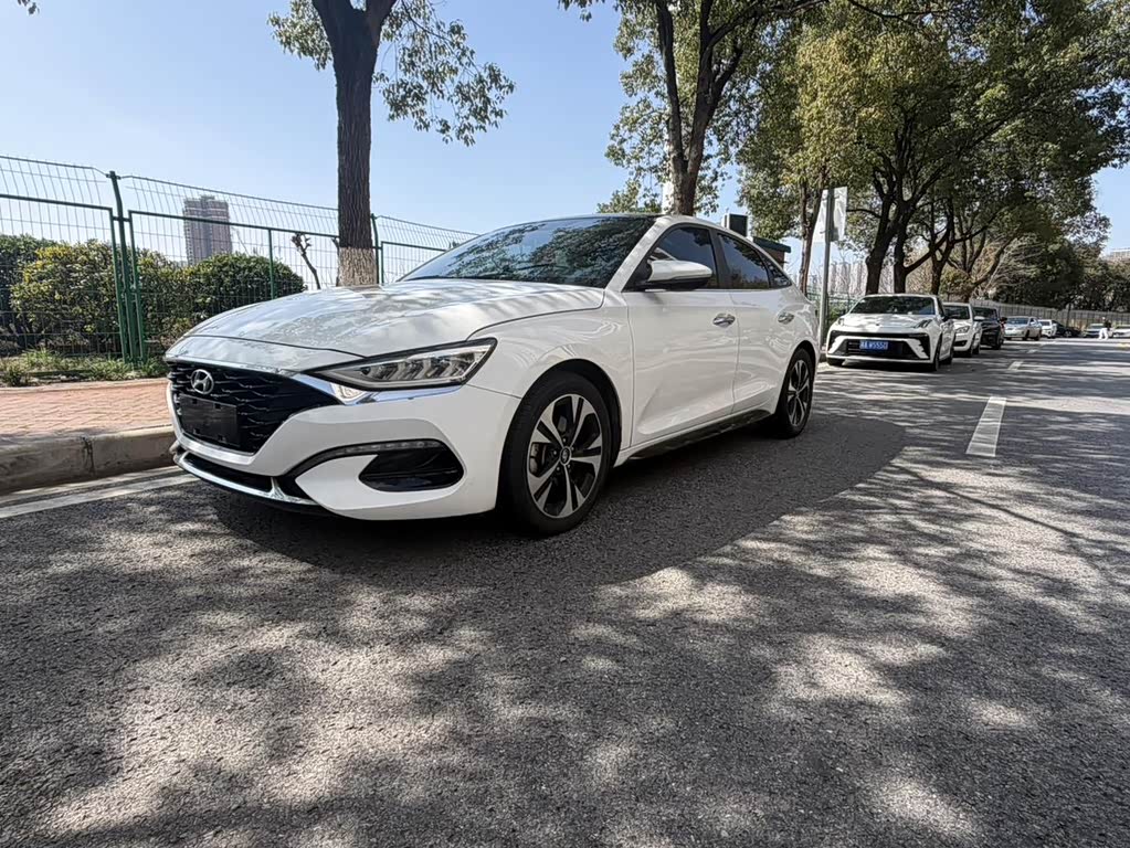 Hyundai Lafesta