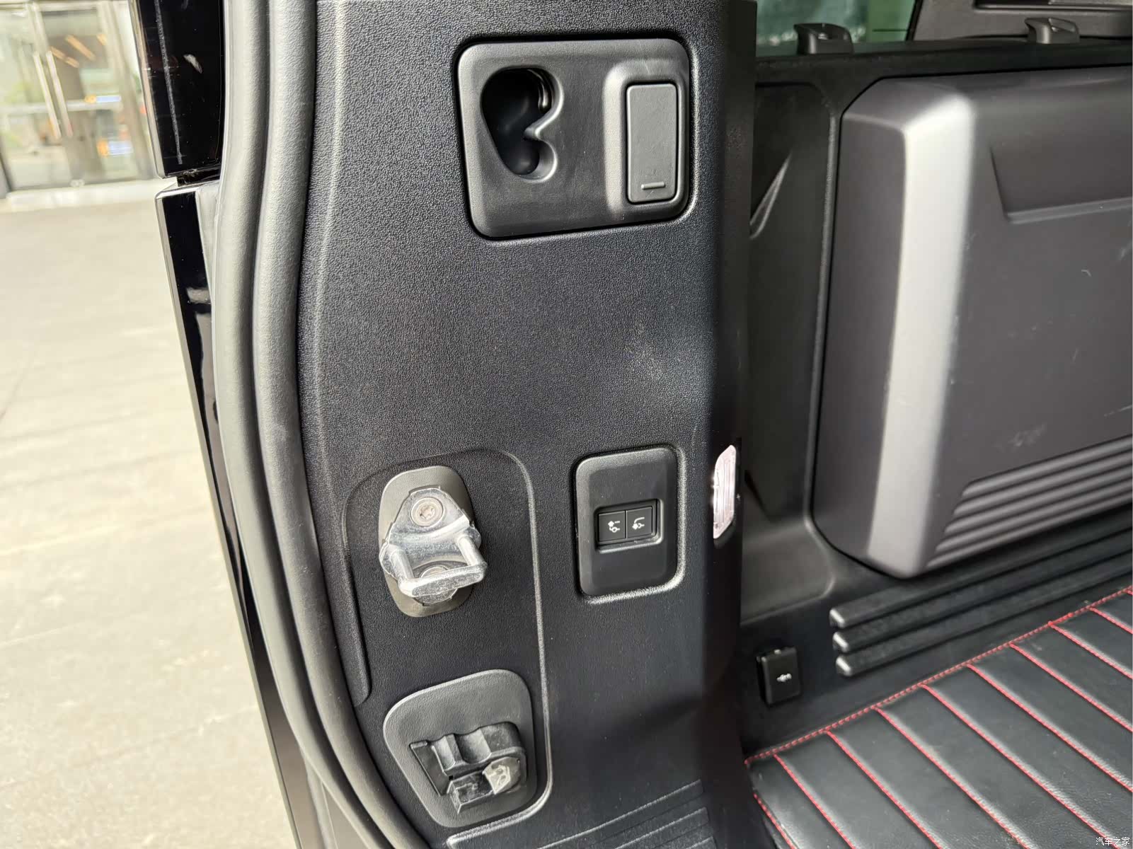 Land Rover Defender, 2021 18