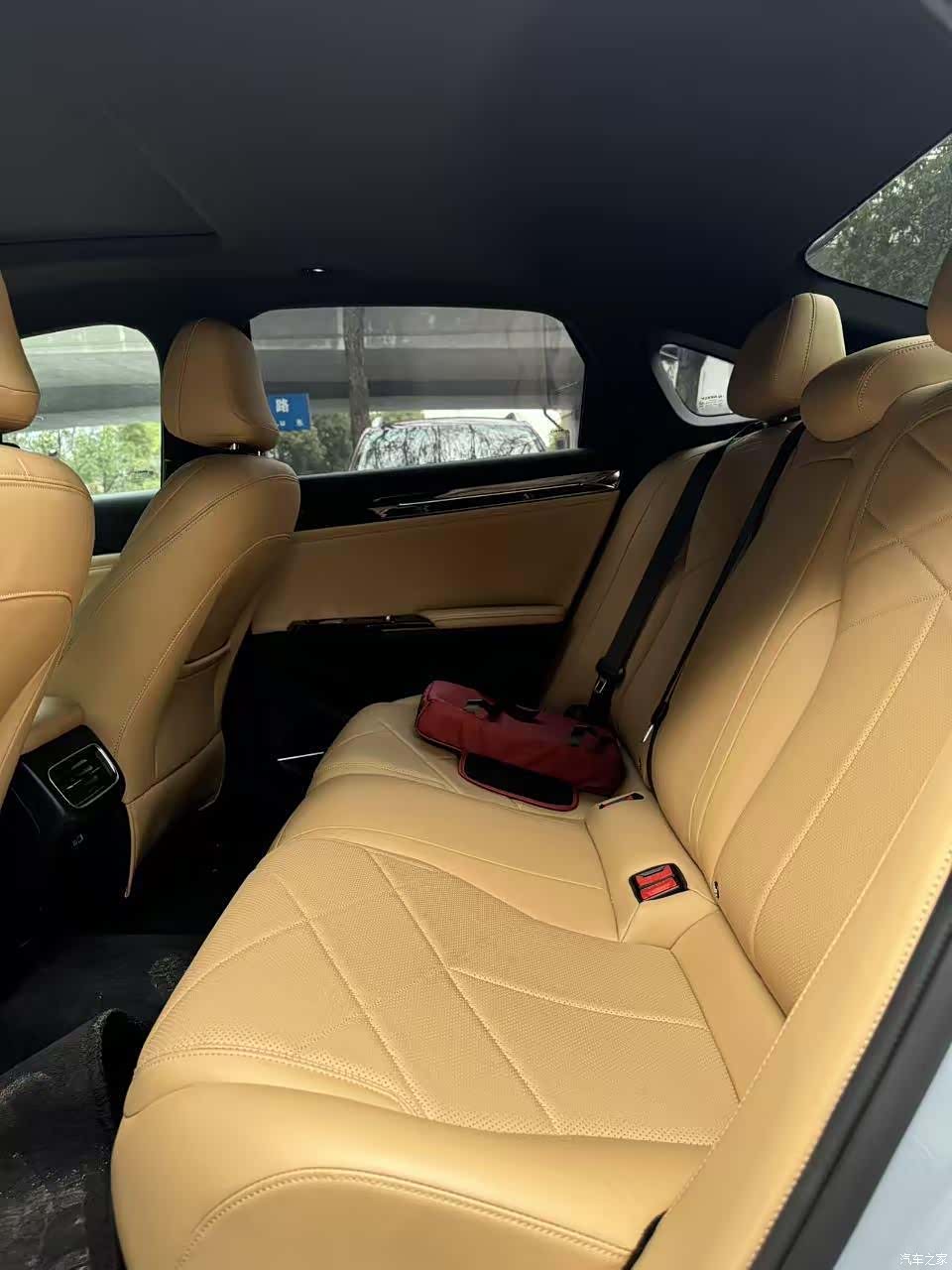 Geely Galaxy L6, 2024 8