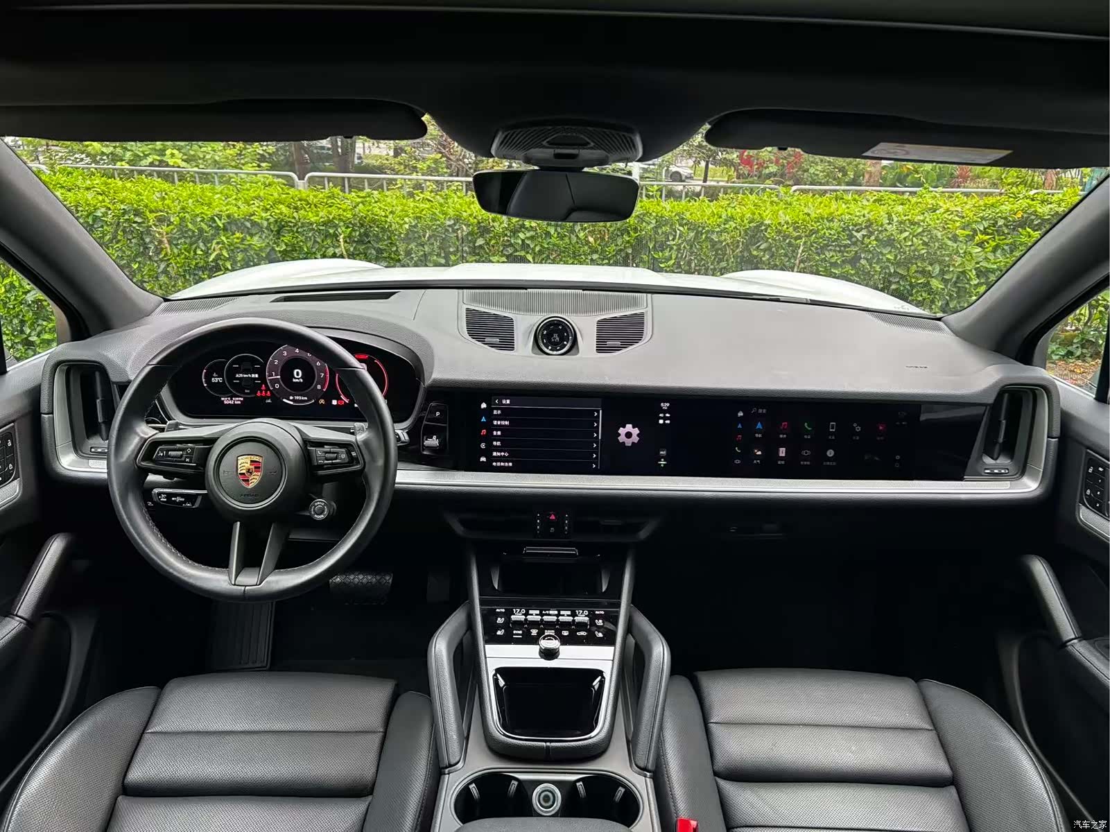 Porsche Cayenne, 2025 10
