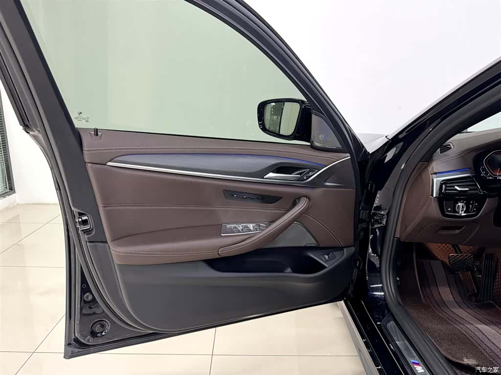 BMW 5 Series, 2021 8