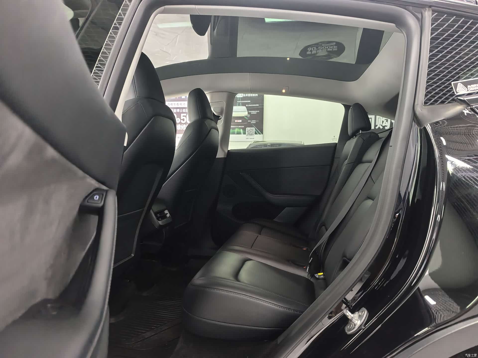 Tesla Model Y, 2022 11