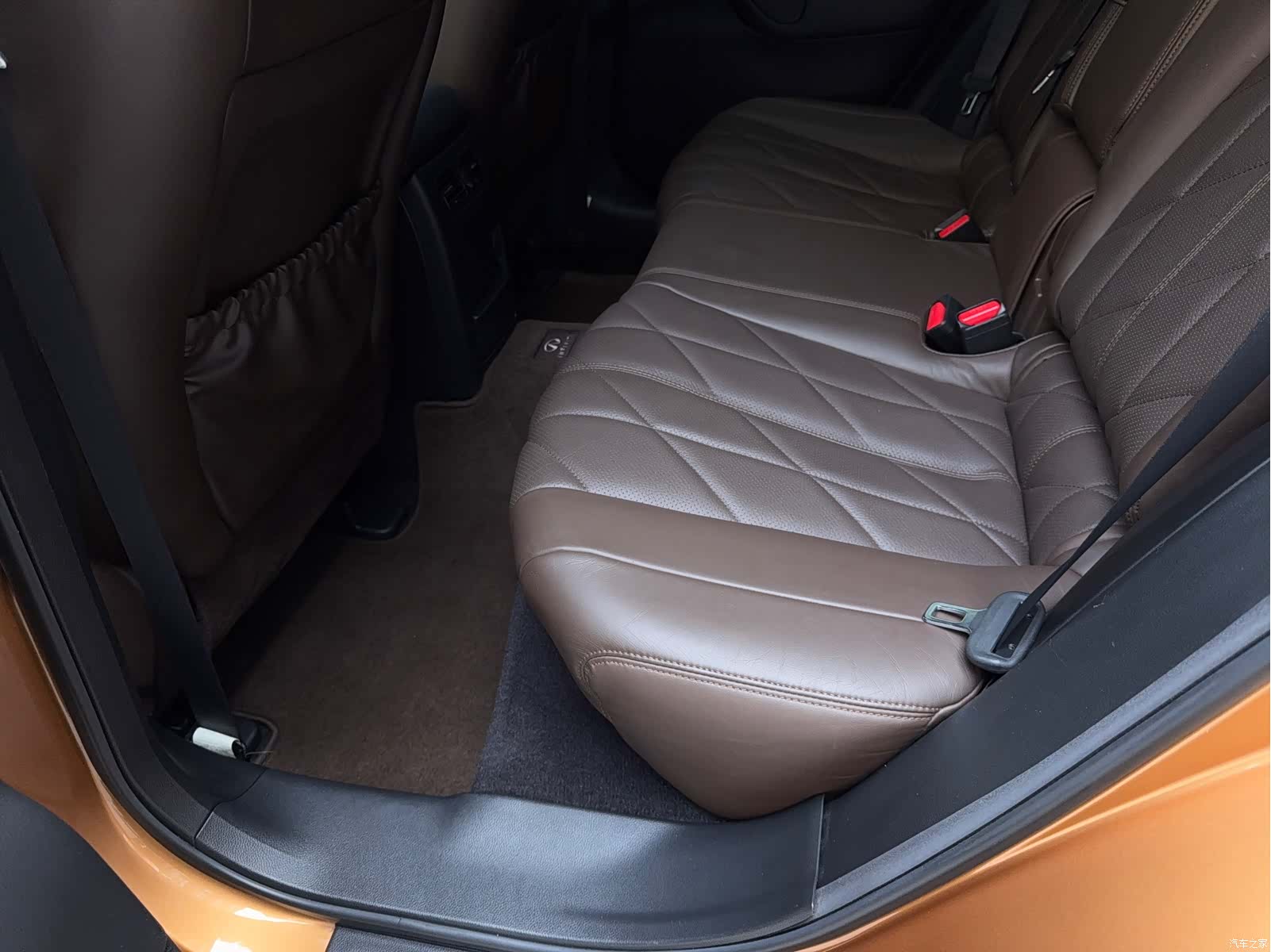 Infiniti FX35, 2011 24