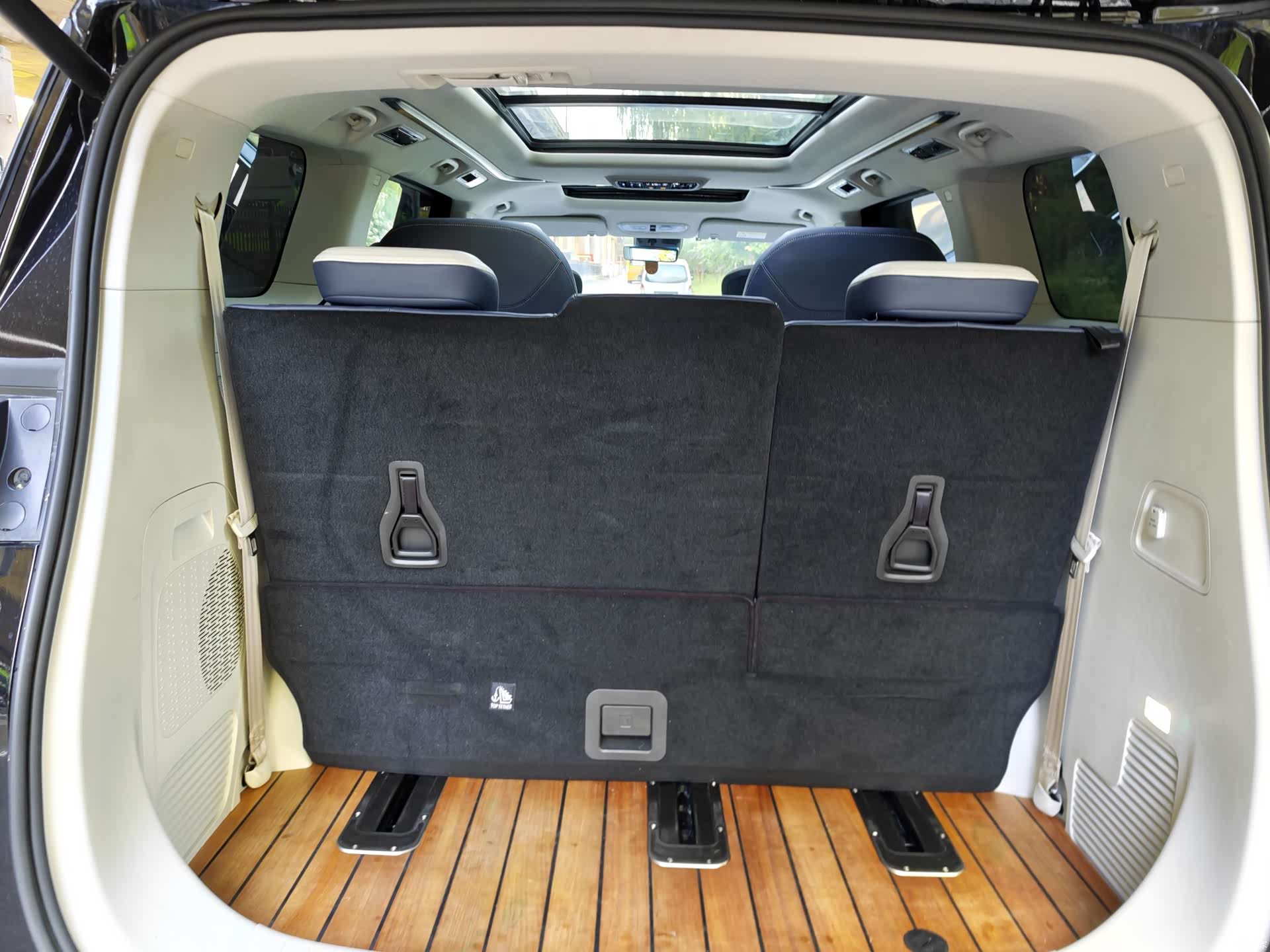 Maxus G90, 2023 31