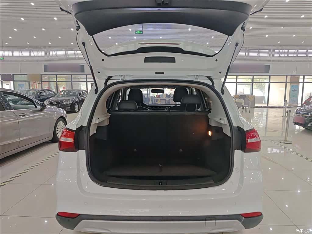 Roewe RX3, 2019 19
