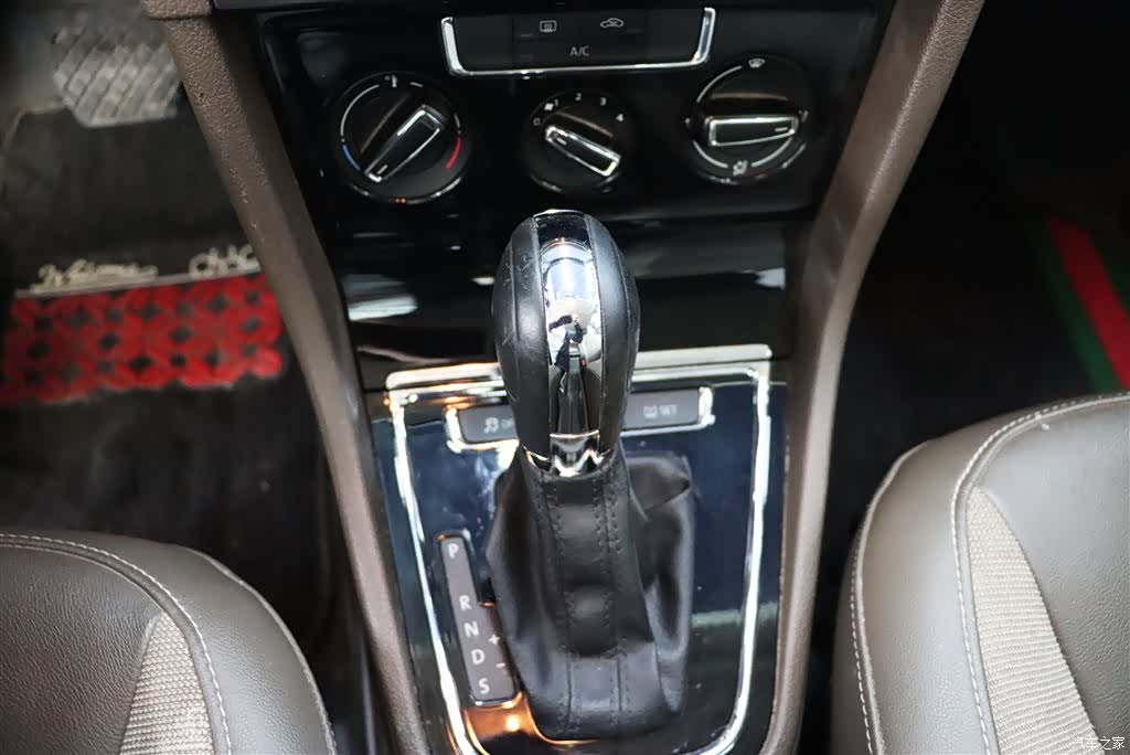 Volkswagen Bora, 2015 14
