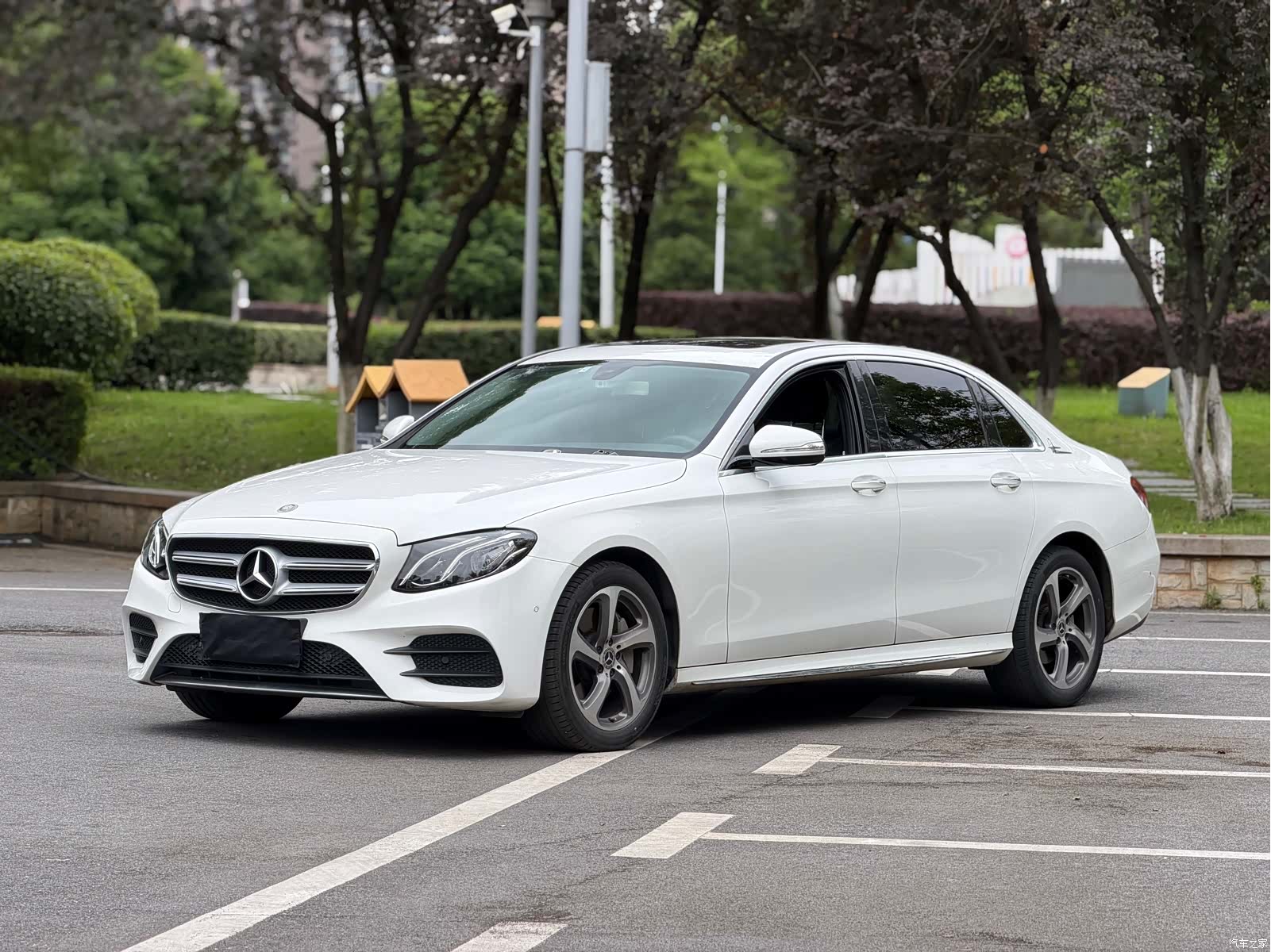 Mercedes-Benz E-Class, 2018 4