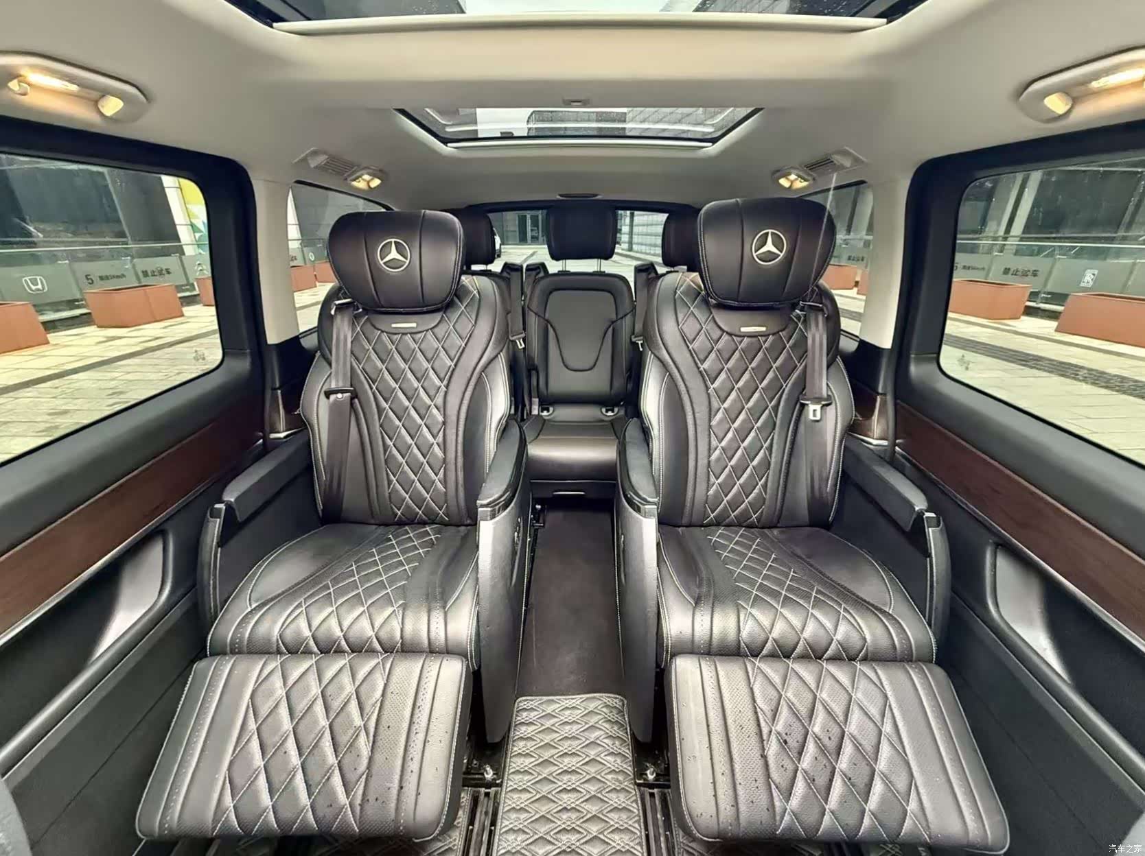 Mercedes-Benz V-Class, 2022 6