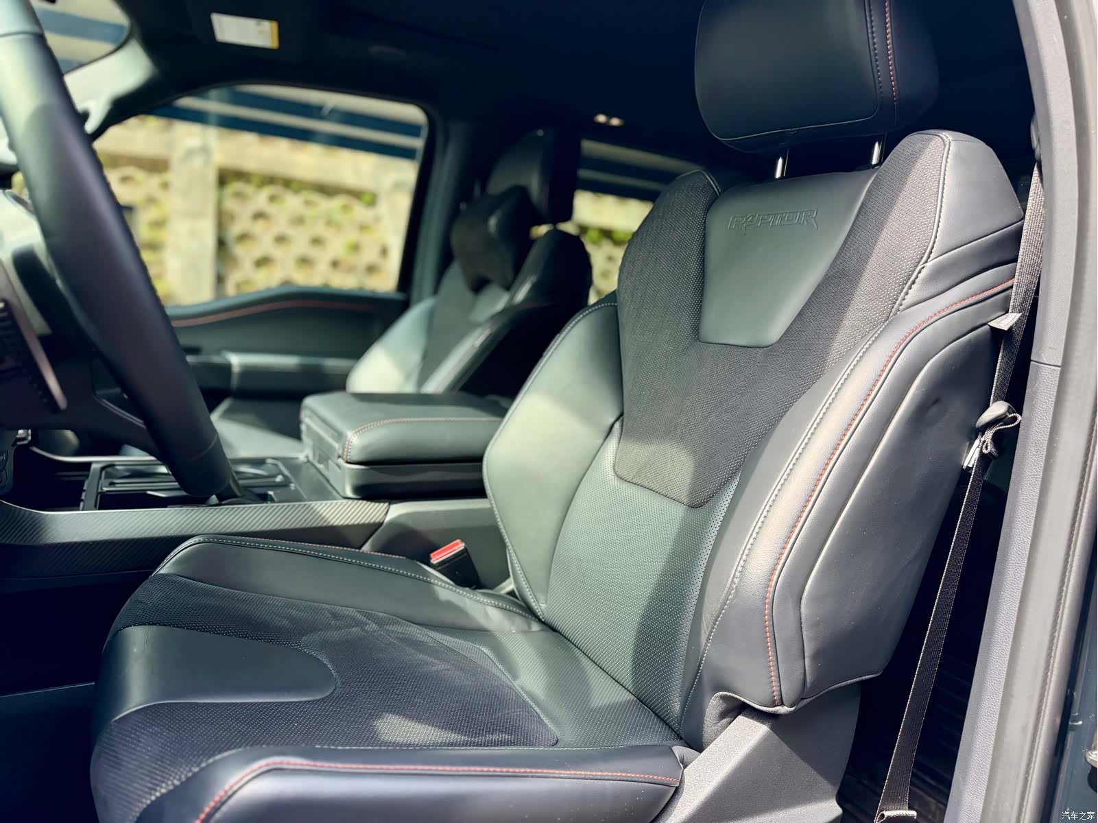 Ford F-150, 2025 25