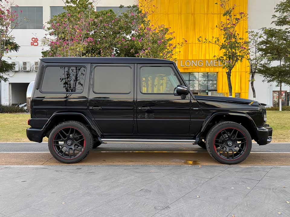 Mercedes-Benz G-class