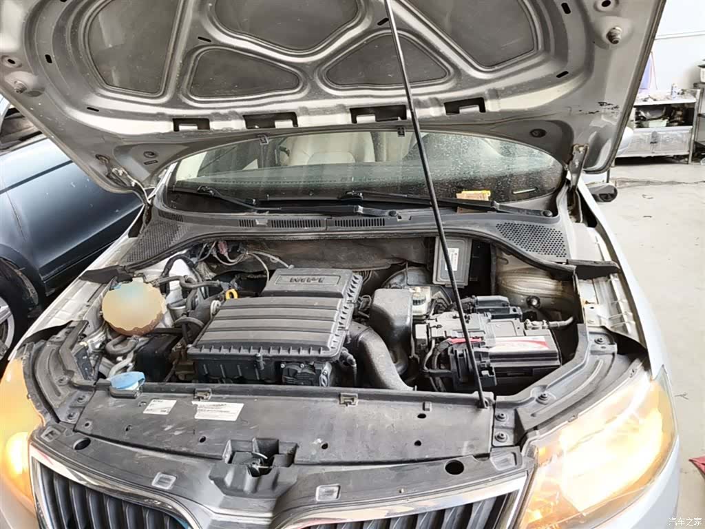 Skoda Rapid, 2014 20