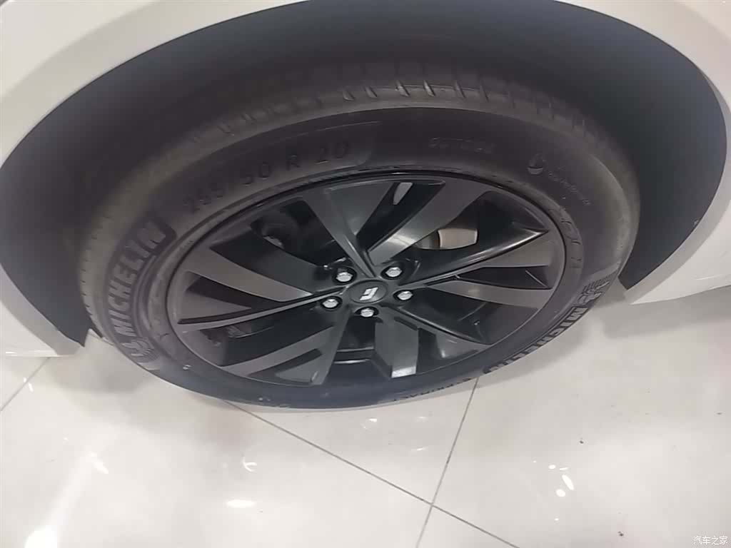 Li Auto L7, 2023 23