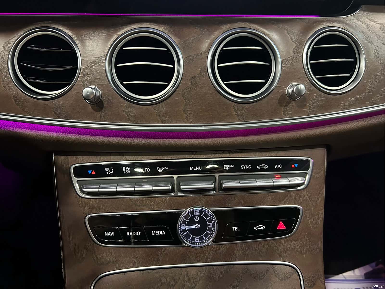 Mercedes-Benz E-Class, 2019 14