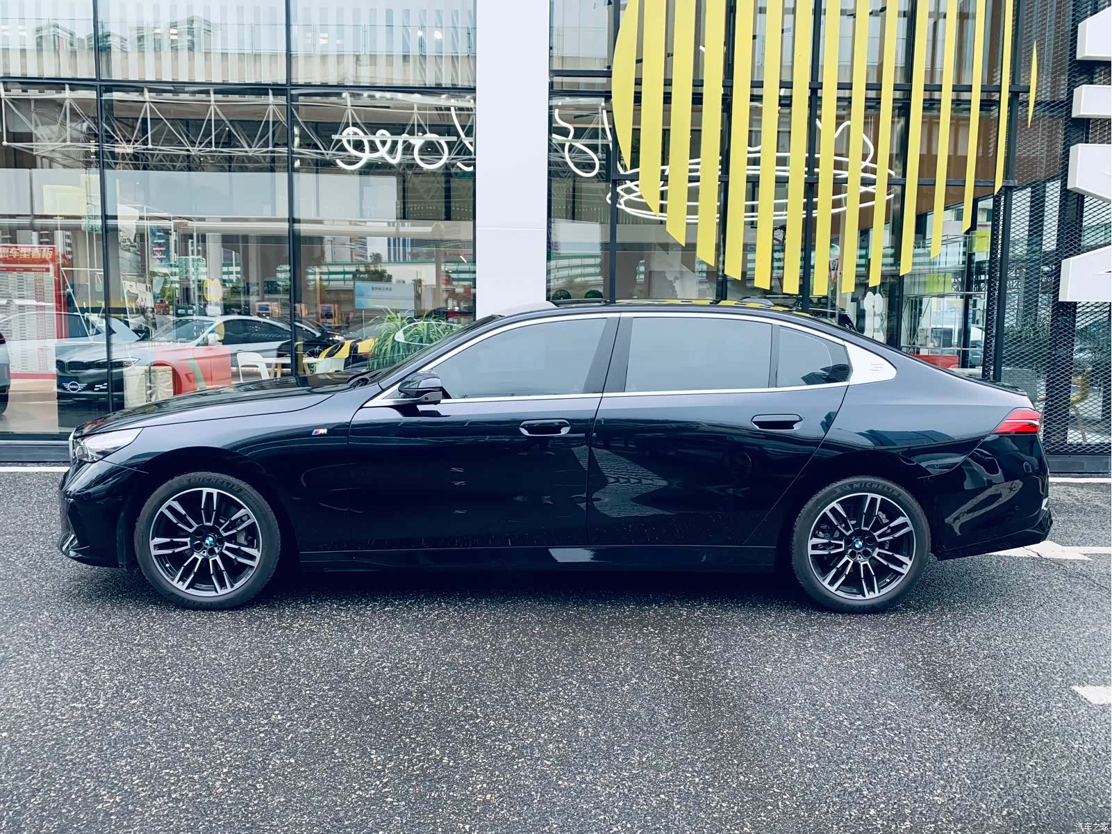 BMW 5 Series, 2025 все фото