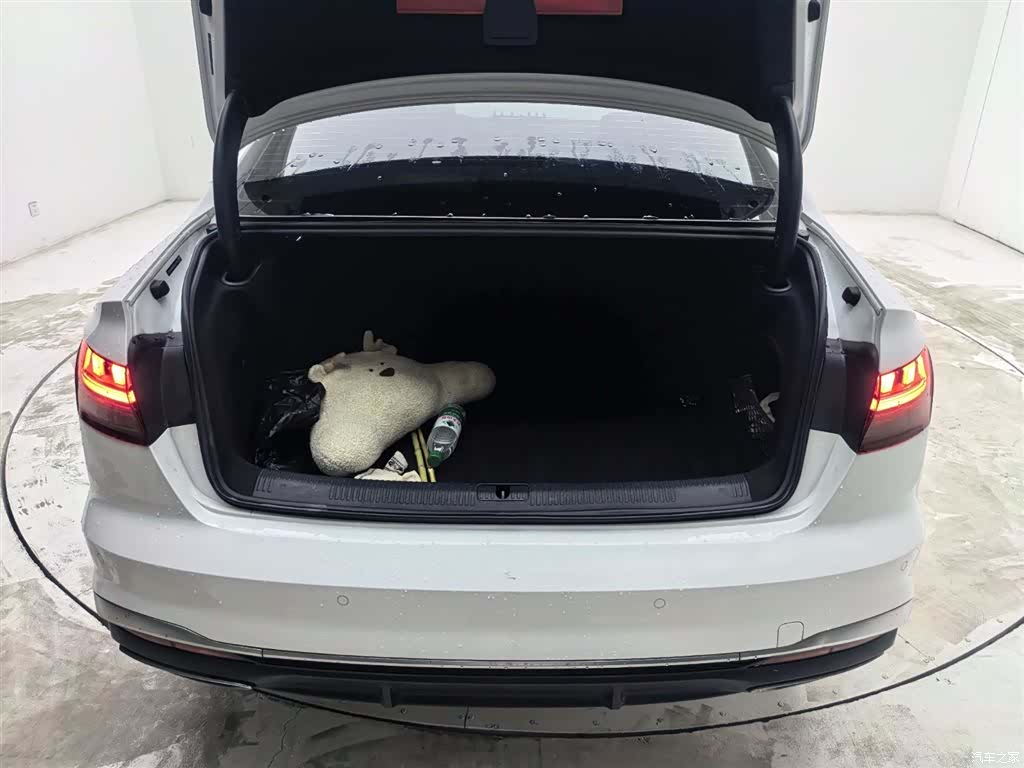 Audi A4L, 2024 20
