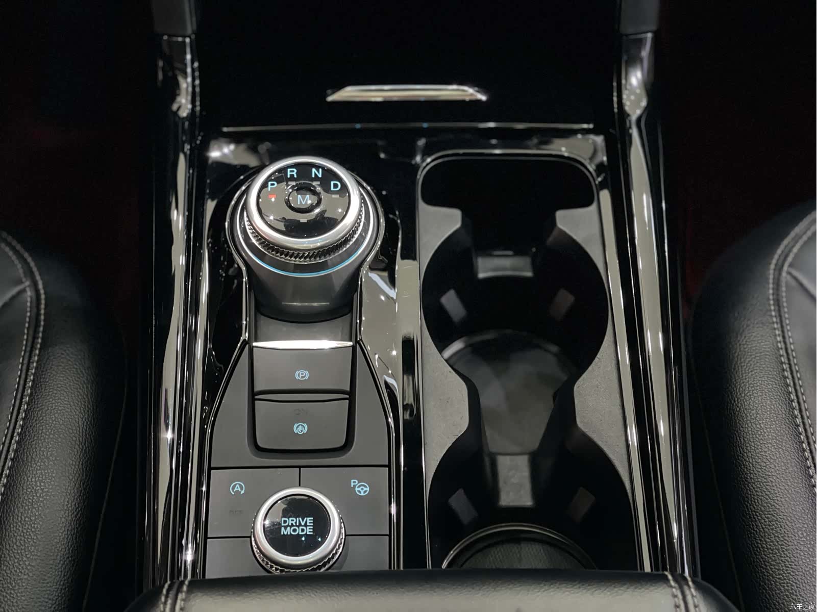 Ford Explorer, 2020 17