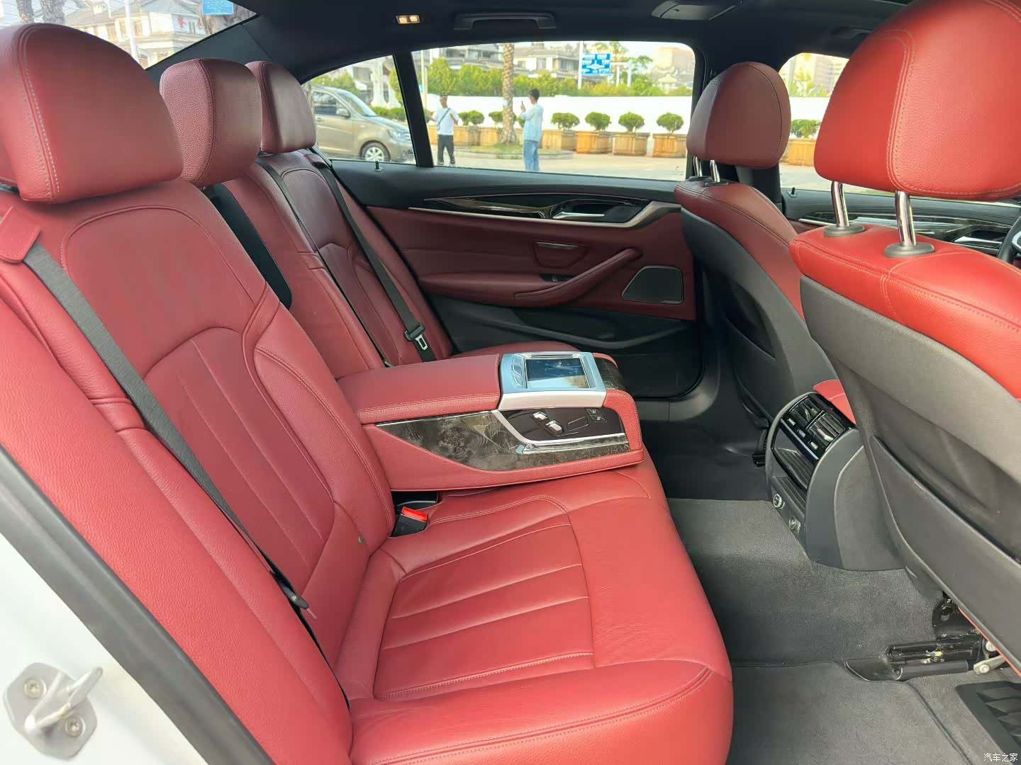 BMW 5 Series, 2018 9