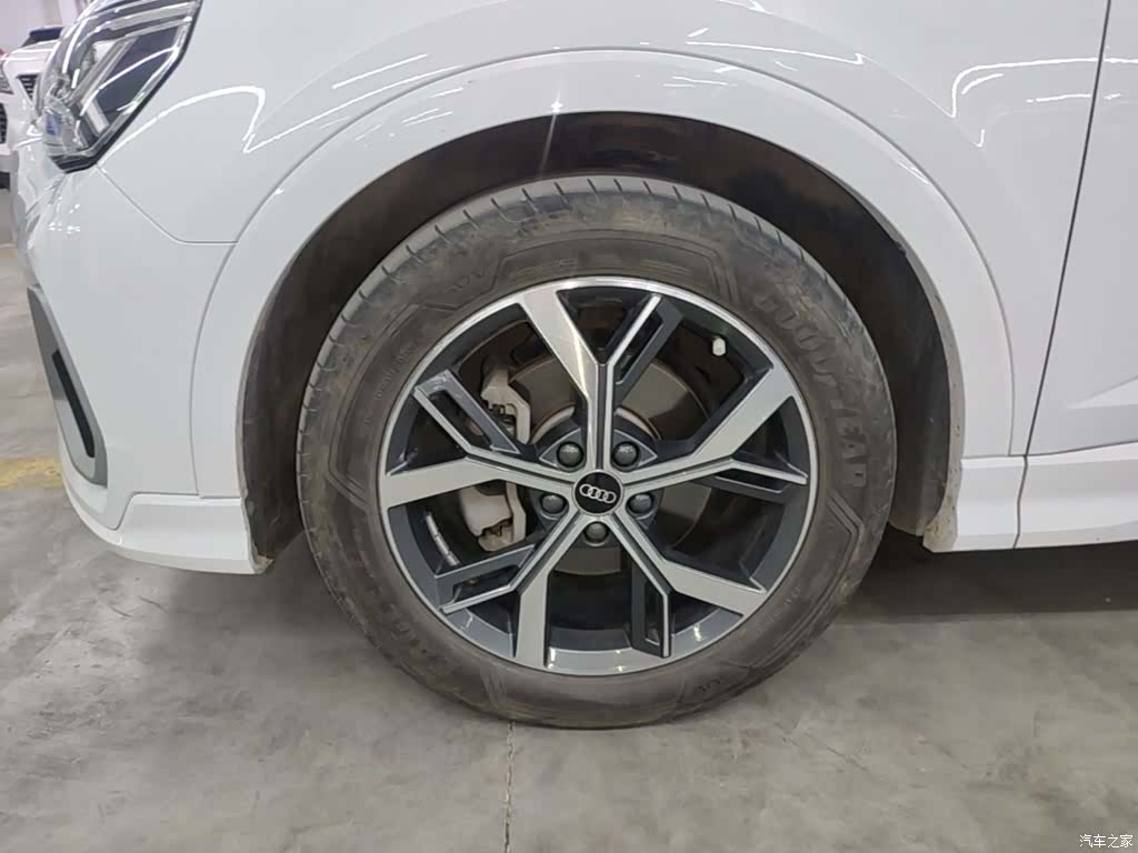 Audi Q3, 2022 23