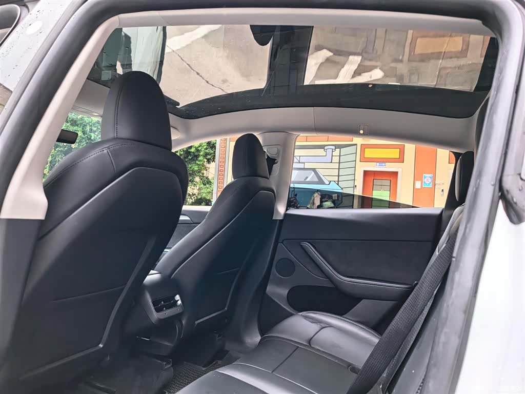 Tesla Model Y, 2024 12