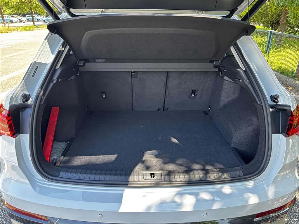 Audi Q3, 2023 29