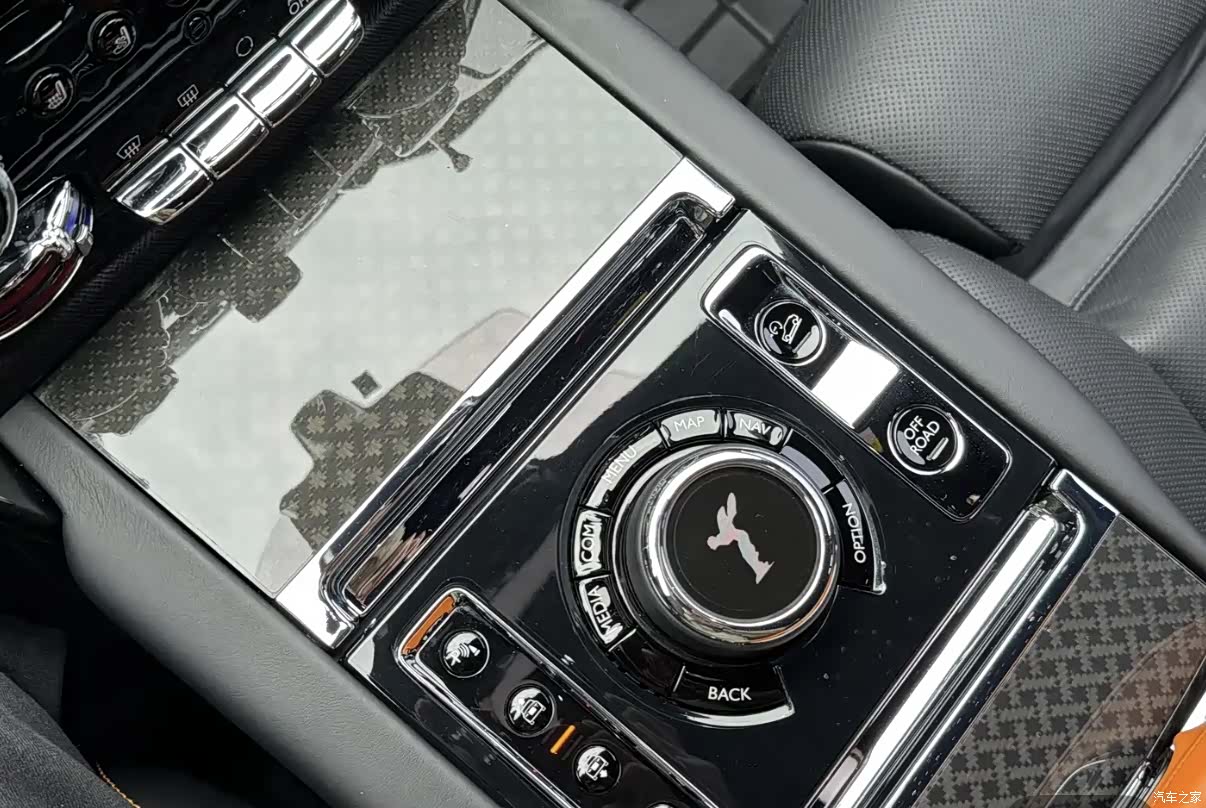 Rolls-Royce Cullinan, 2023 11