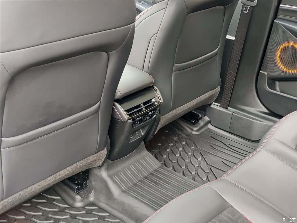 Ford Mondeo, 2024 9