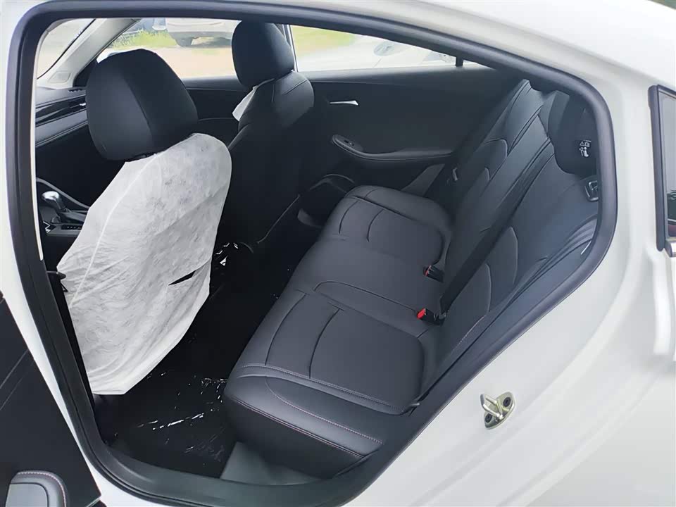 Roewe i5