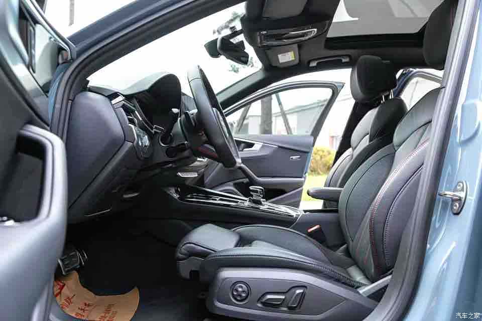 Audi A4L, 2022 4
