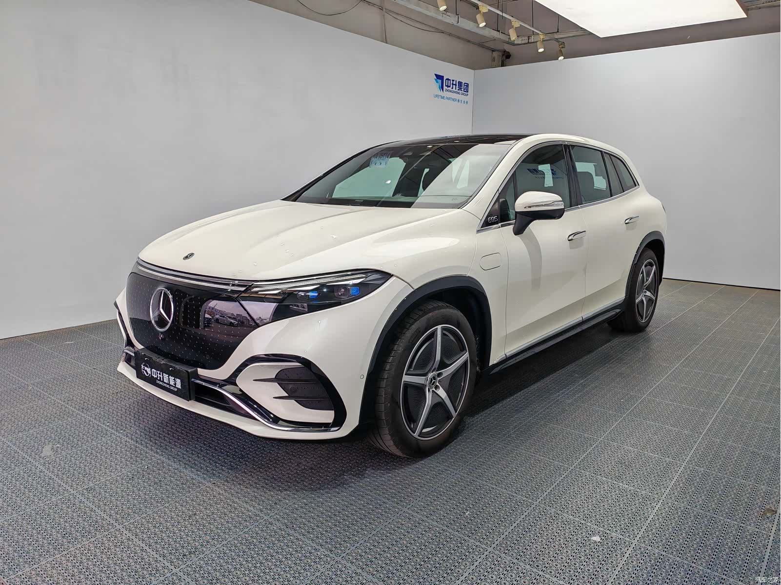 Mercedes-Benz EQS, 2025 1