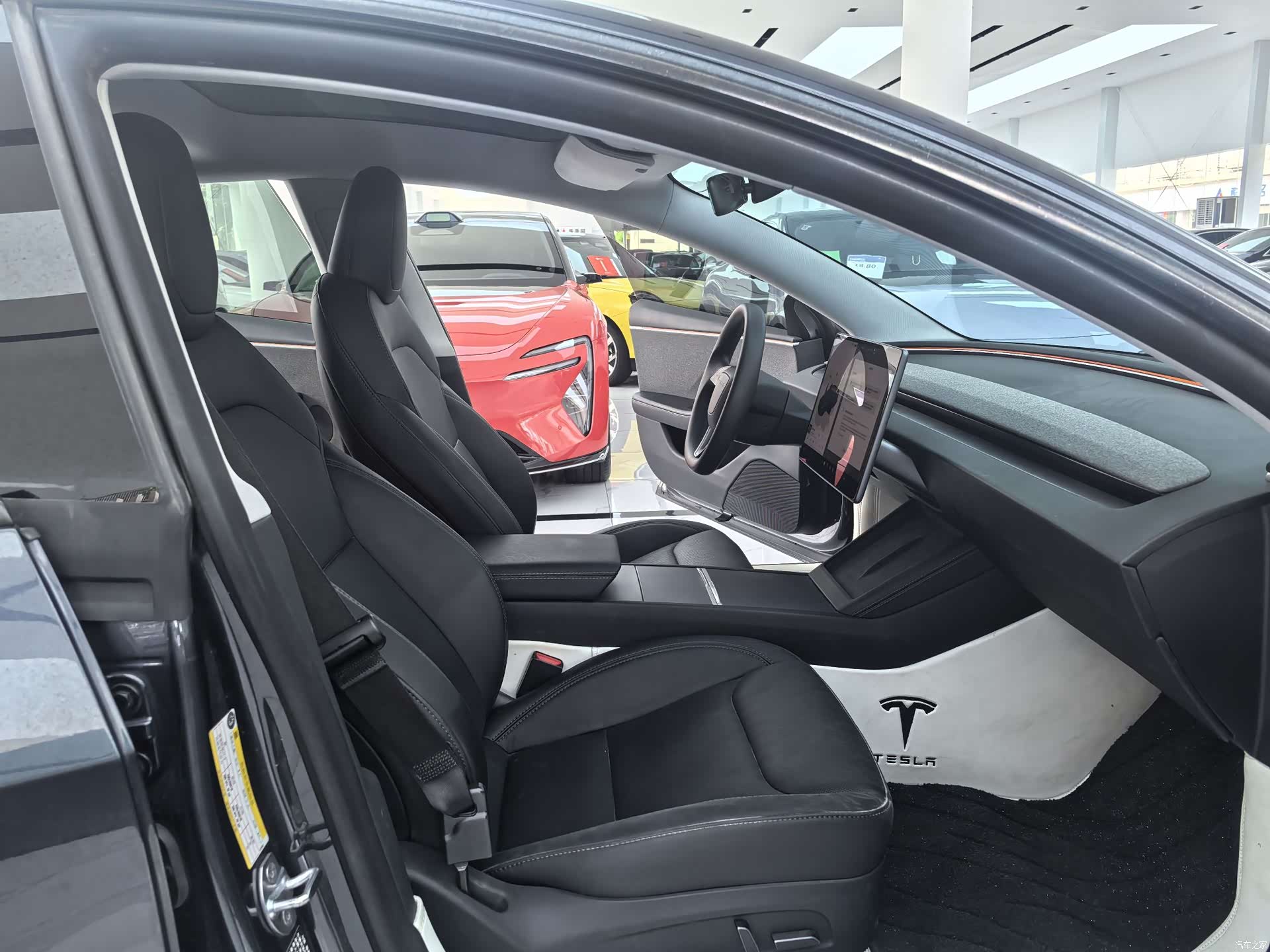 Tesla Model 3, 2024 12