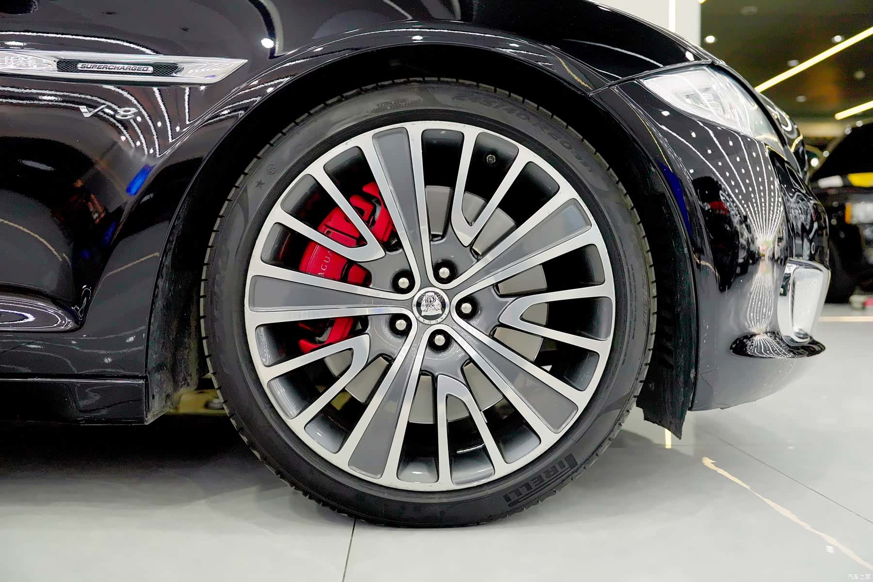 Jaguar XJ, 2014 11