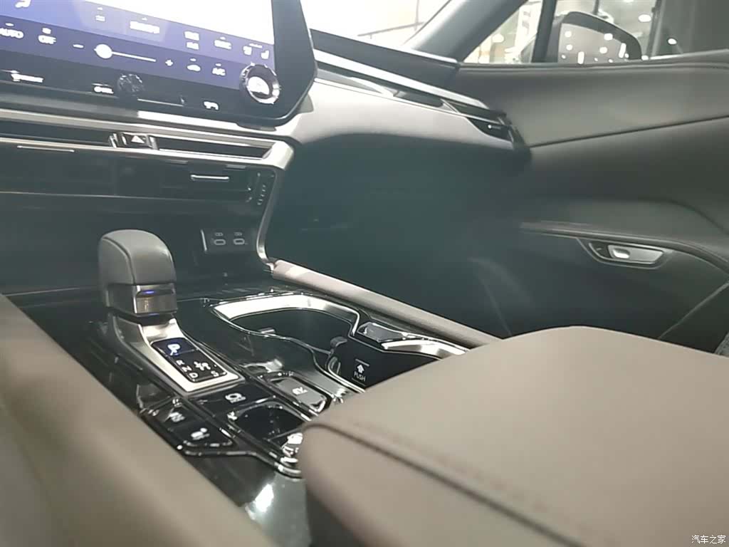 Lexus RX, 2023 14