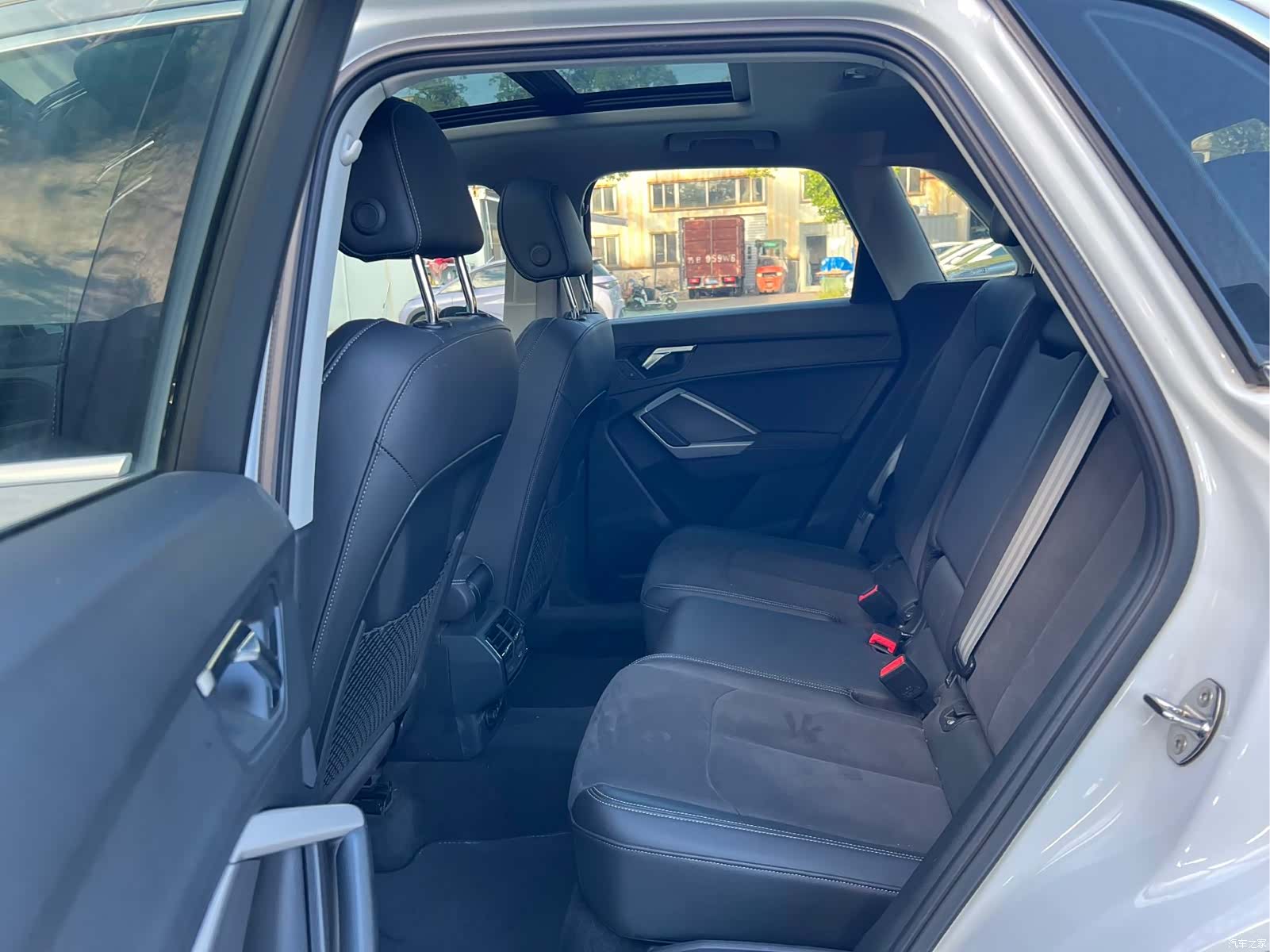 Audi Q3, 2022 9