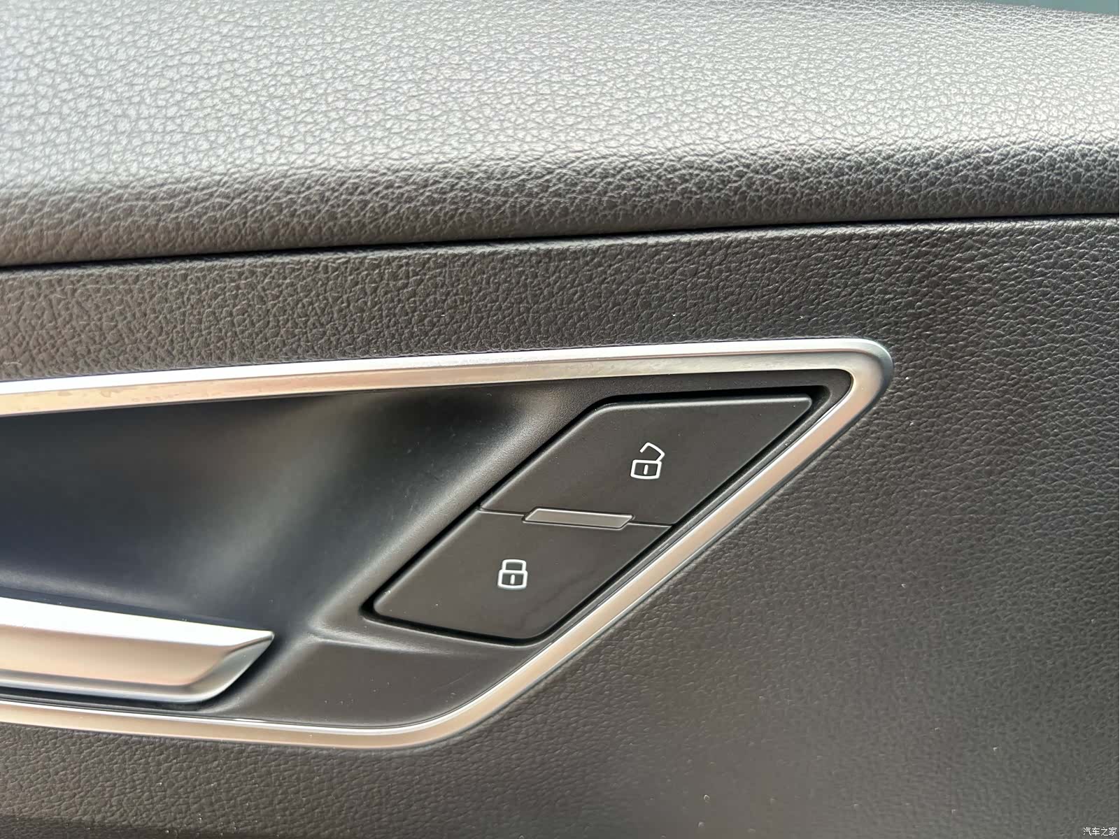 Audi Q2L, 2023 30