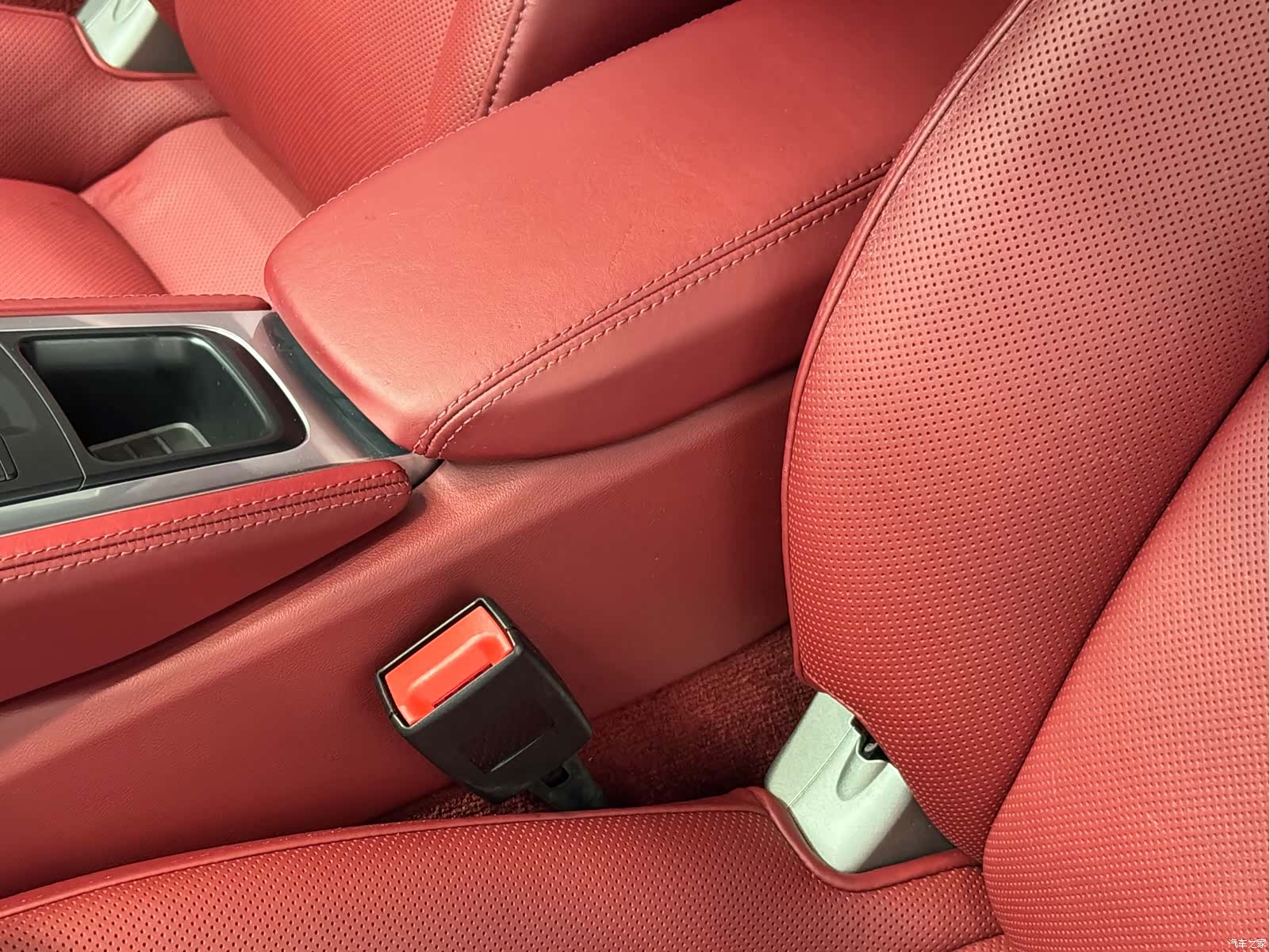 Porsche Cayman, 2019 31