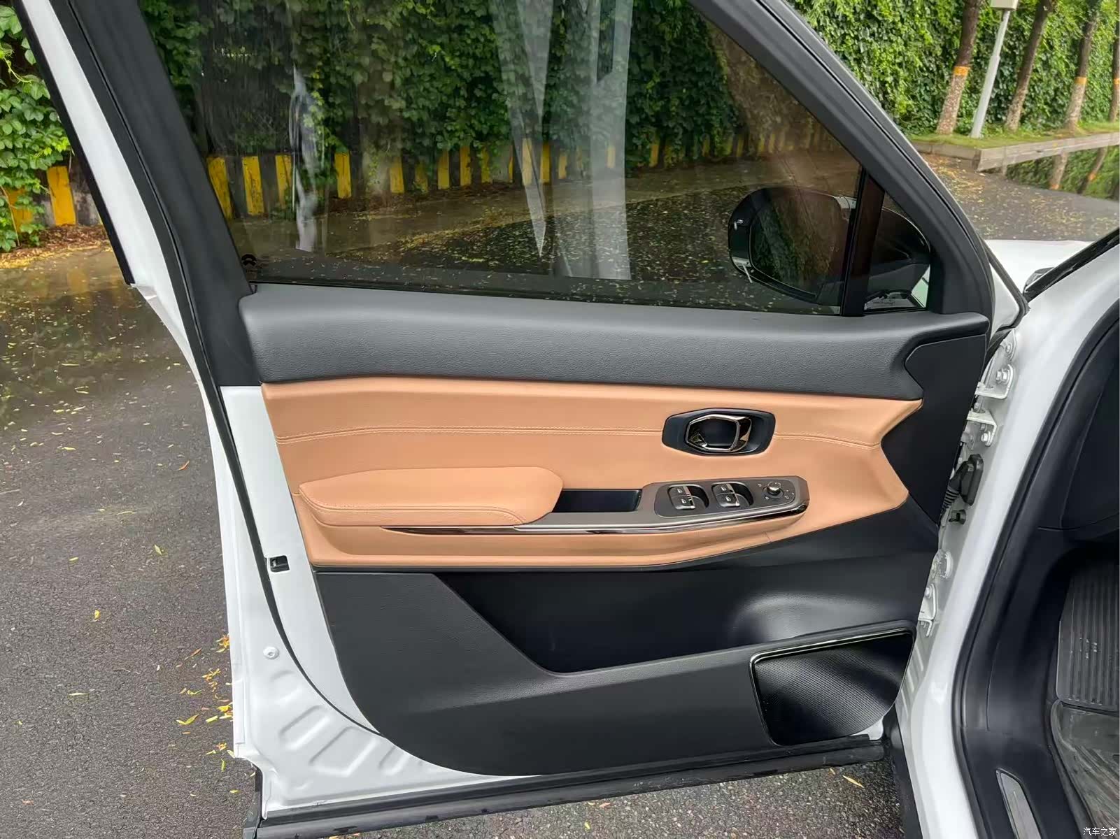 NIO ES8, 2021 13