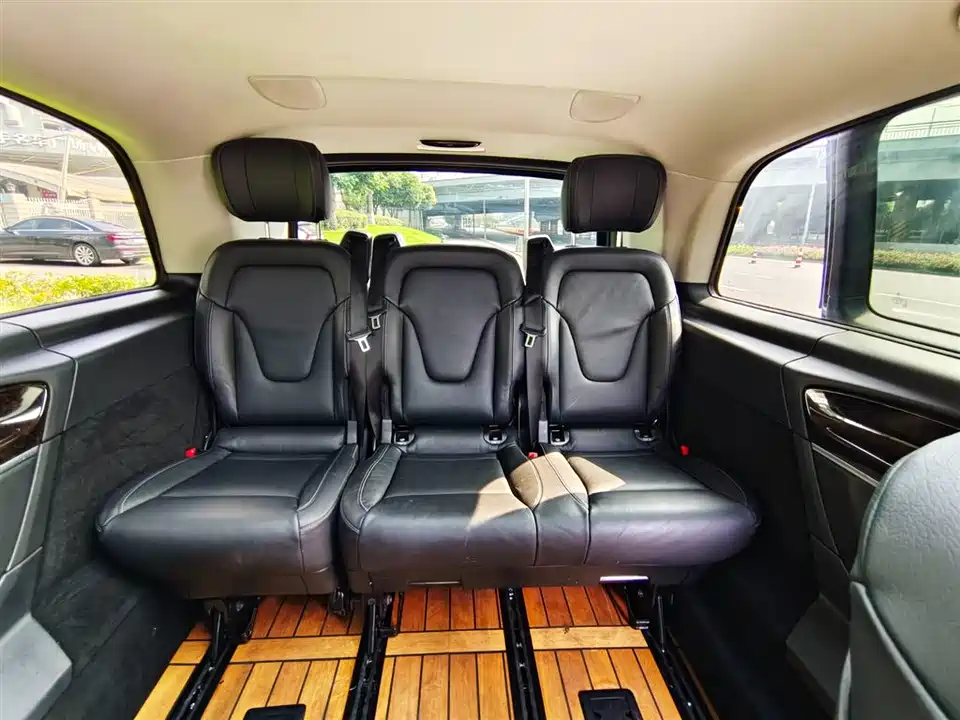 Mercedes-Benz V-class