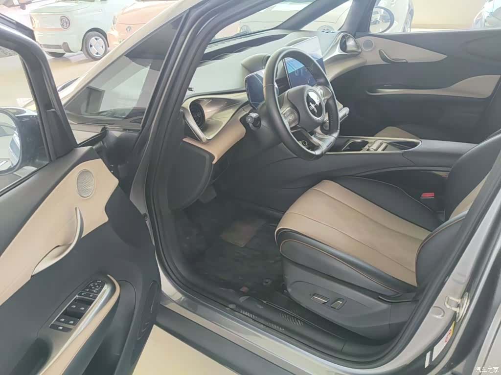BYD Dolphin, 2023 16