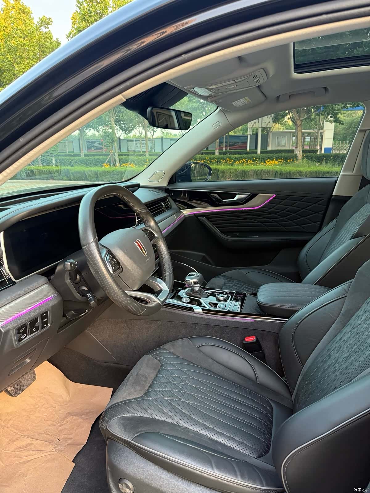 Hongqi HS5, 2022 7