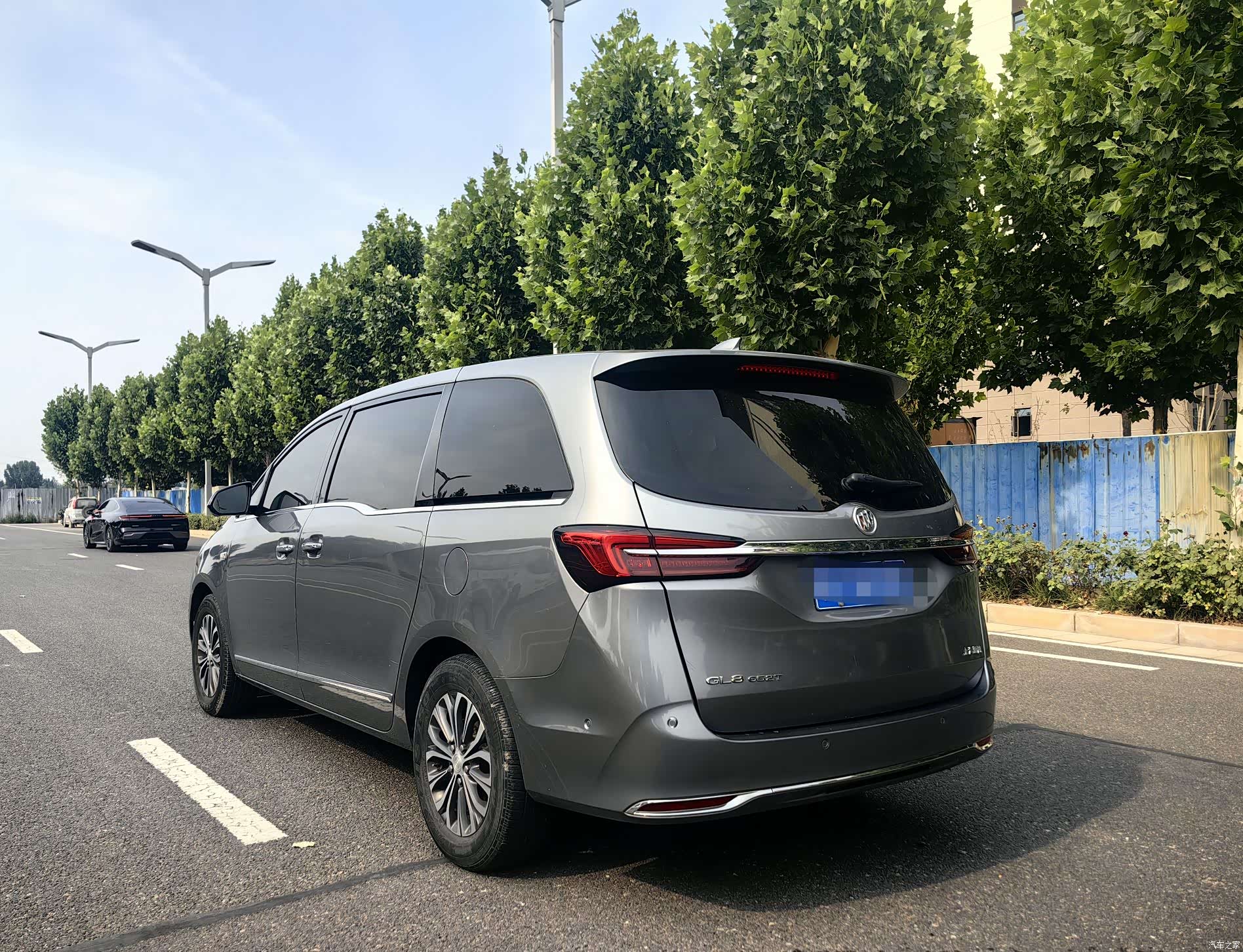 Buick GL8, 2020 3