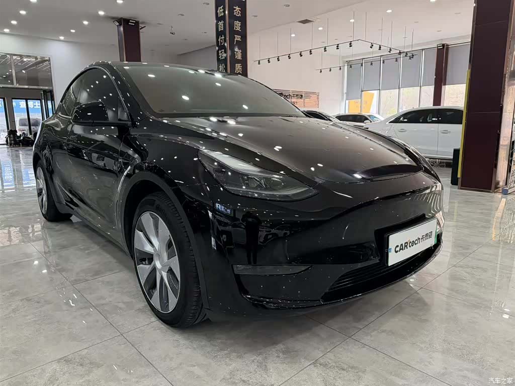 Tesla Model Y, 2024 2