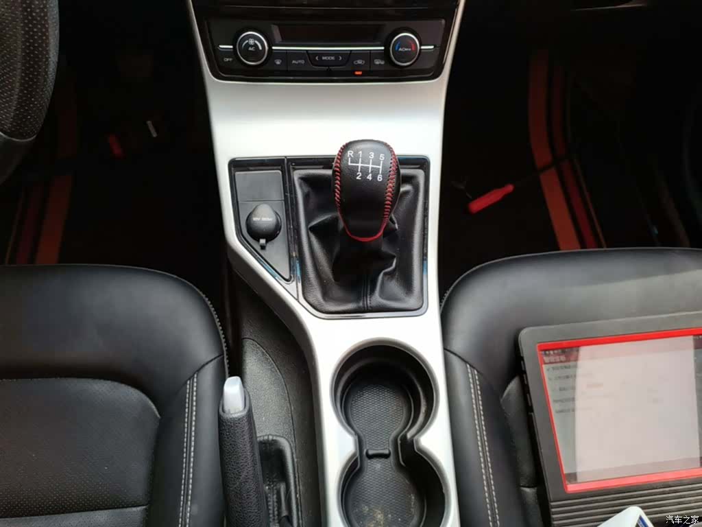 Geely Emgrand, 2017 14
