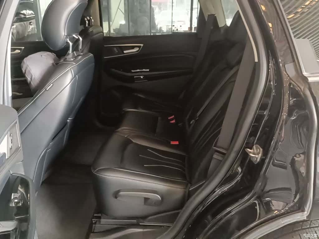 Ford Edge, 2021 17