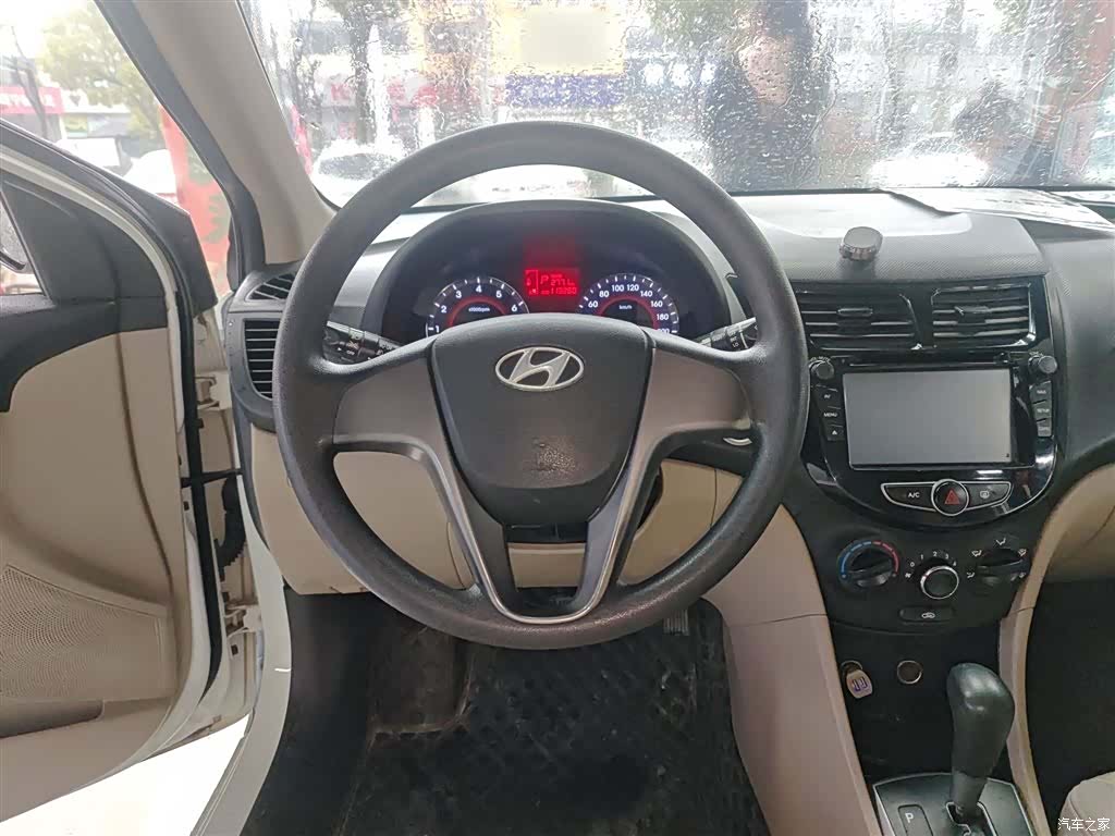 Hyundai GLX, 2014 11