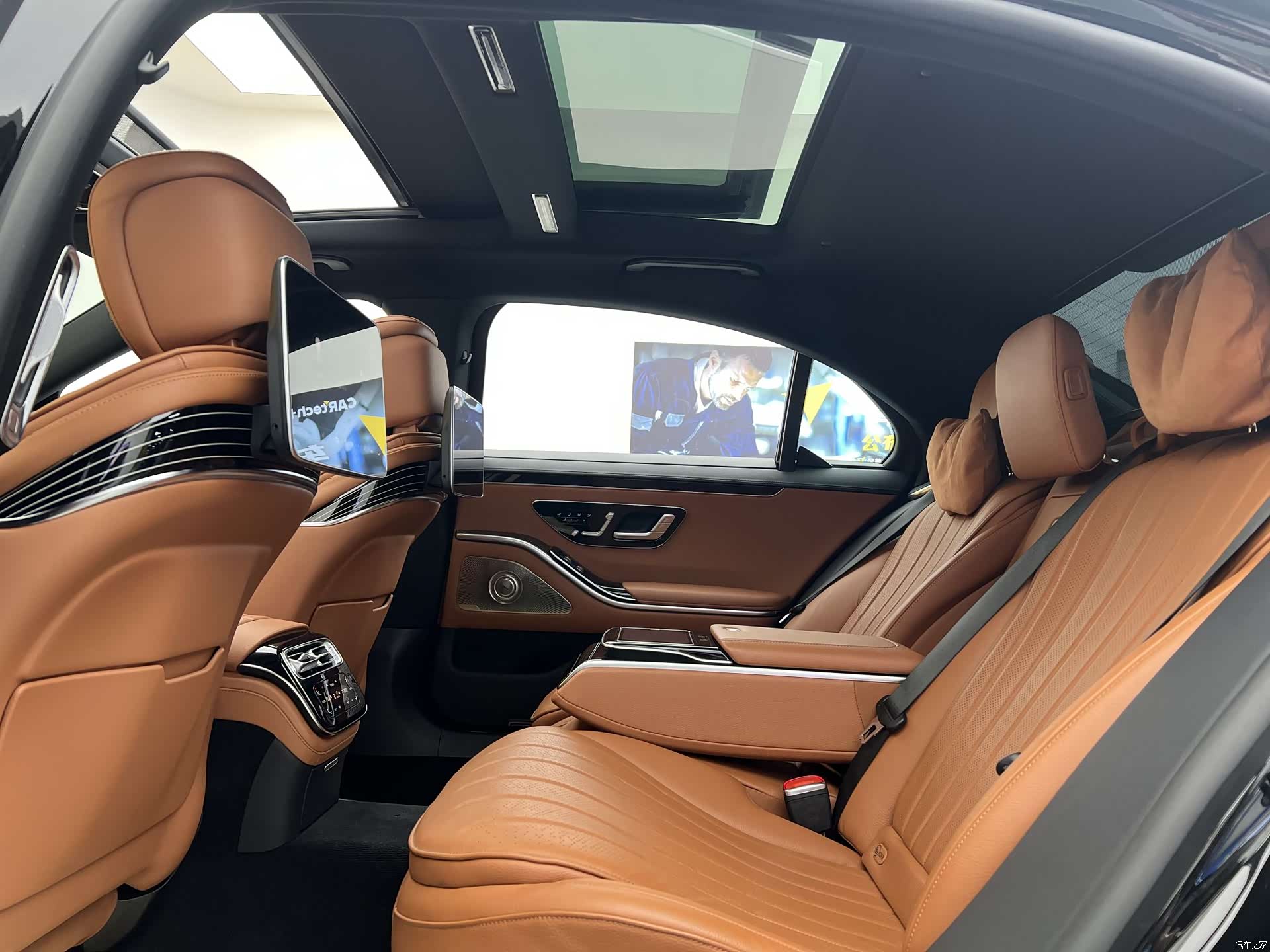 Mercedes-Benz S-Class, 2023 18