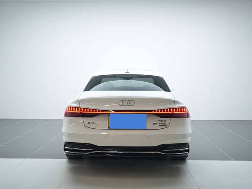 Audi A7L