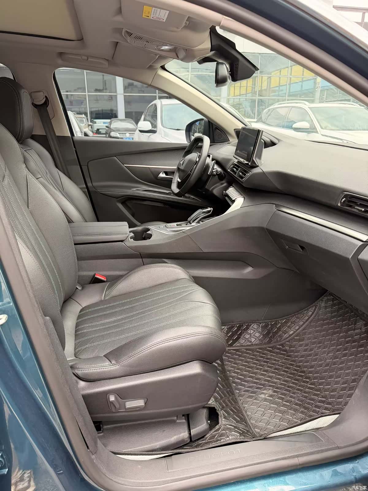 Peugeot 5008, 2023 6